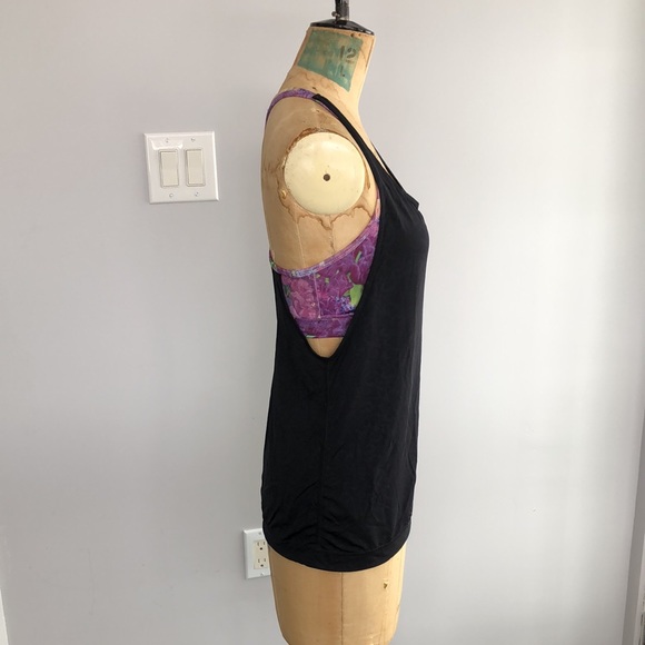 Titika workout tank - Picture 3 of 7